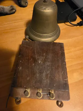 Timbre antiguo de bronce Alarm