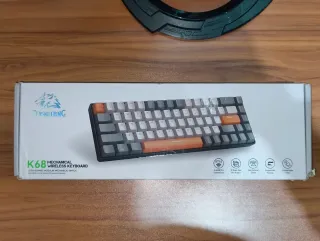 Teclado Mecánico K68 2.4G y Bluetooth