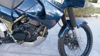 Kawasaki KLE 500 Azul/Dorado
