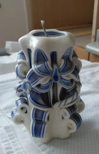 Candela decorativa intagliata