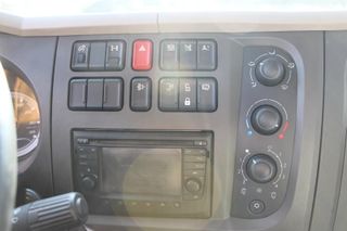 DAF LF 280 - CAMIONES LONAS TAUTLINER