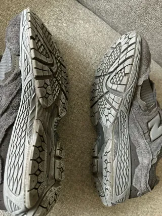 New Balance 2002R Talla 44