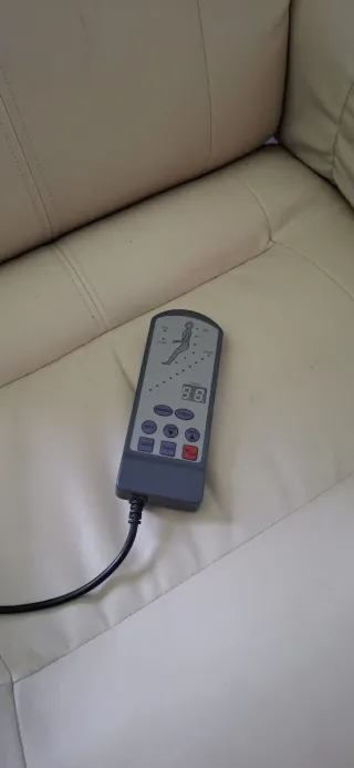 Sillón masaje reclinable piel sintética