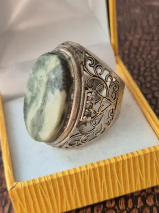 Anillo Plata 925 con Piedra Verde y Circonitas.