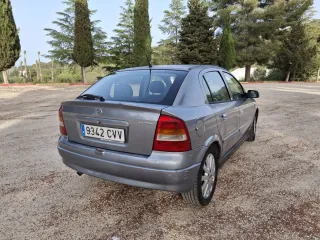 Opel Astra 2004