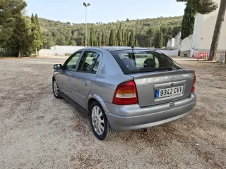 Opel Astra 2004