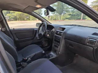 Opel Astra 2004