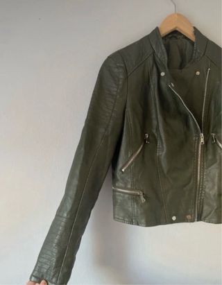 Chaqueta polipiel verde militar