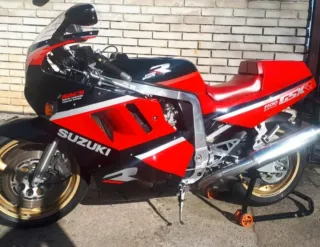 Suzuki GSXR 1100 89"
