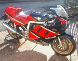 Suzuki GSXR 1100 89"