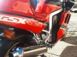 Suzuki GSXR 1100 89"