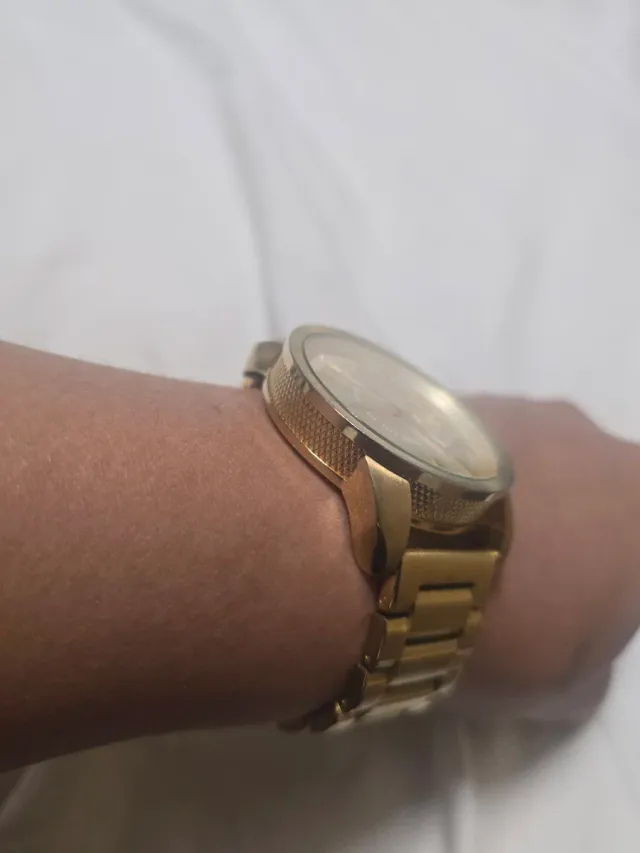 Reloj Diesel Dorado