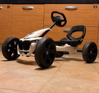 Coche de pedales BERG BMW