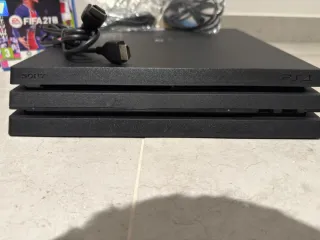PS4 Pro 1TB FIFA 21 Real Madrid Edición