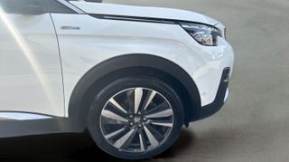Peugeot 5008 PureTech 130 S&S Allure 96 kW (130 CV)