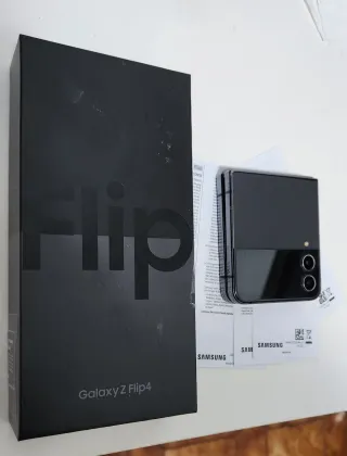Samsung Galaxy Z Flip 4 Negro