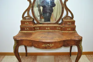 Antiguo tocador Luis XV con bronces
