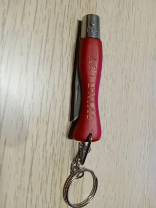 Coltello Opinel Rosso con Portachiavi