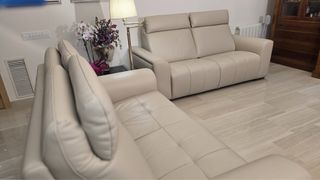 Pareja Sofás SNUG Relax Eléctrico Beige