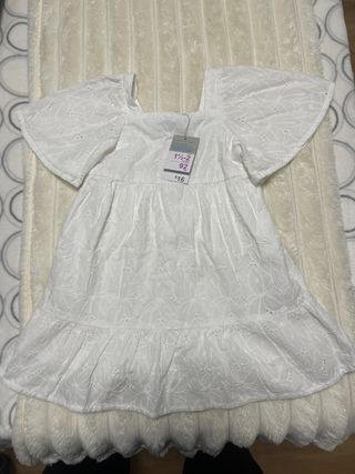 Vestido blanco niña