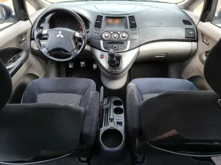Mitsubishi Grandis 2009