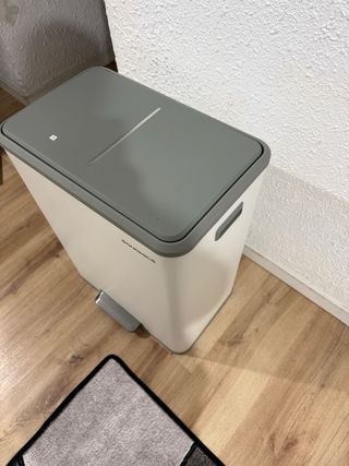 Papelera Songmics Gris y Blanca
