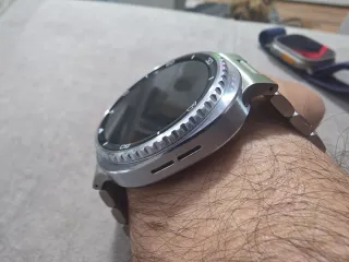 Samsung Galaxy Watch 8 Classic Plata