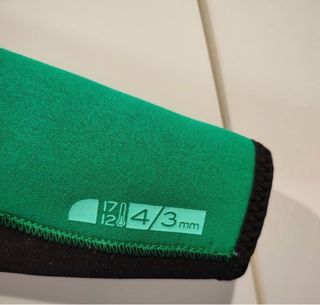 Traje neopreno para niño de la marca Tribord