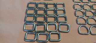 Stock 110 anelle in metallo di colore argento