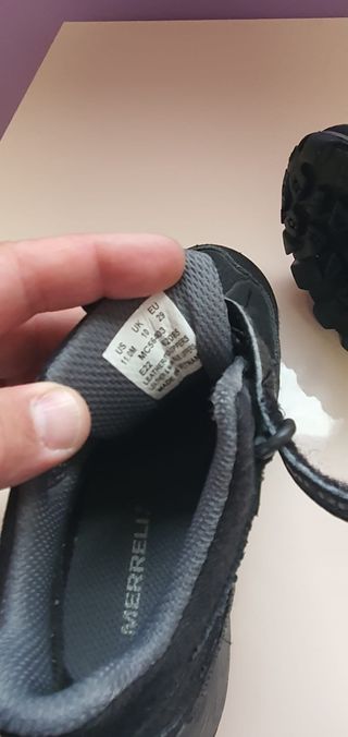 Botas de montaña Merrell negras y grises