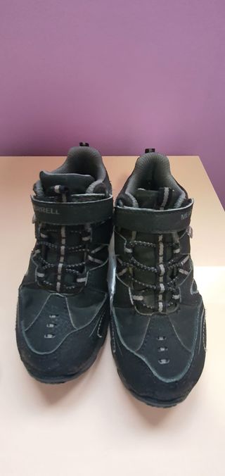 Botas de montaña Merrell negras y grises