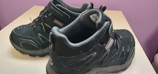 Botas de montaña Merrell negras y grises