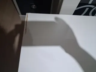 Escritorio Blanco Ikea. Marcas de uso. Ver fotos.