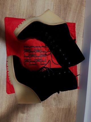 Botas Carolina Herrera ante negras