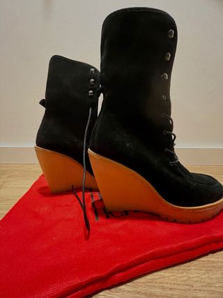 Botas Carolina Herrera ante negras