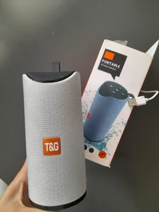 Altavoz T&G Portátil Bluetooth Gris y Azul