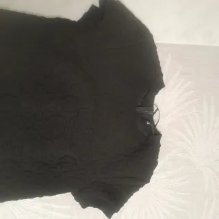 Vestido negro manga corta