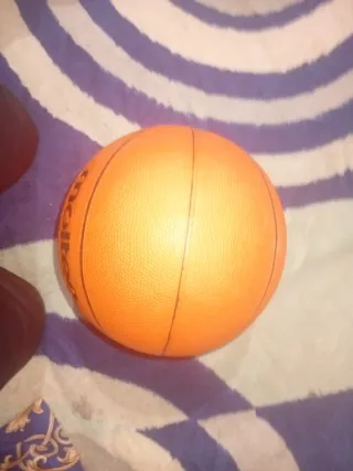 Balón de baloncesto casi perfecto