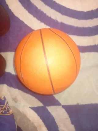 Balón de baloncesto casi perfecto
