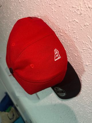 Gorra New Era NY Roja y Negra