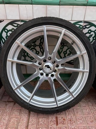 Llantas Japan Racing JR21