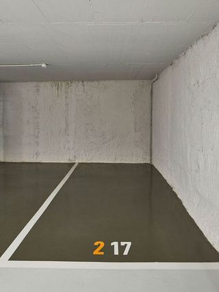 Garaje en alquiler en Navas en Barcelona