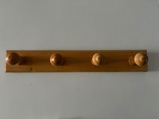 Perchero de madera para pared