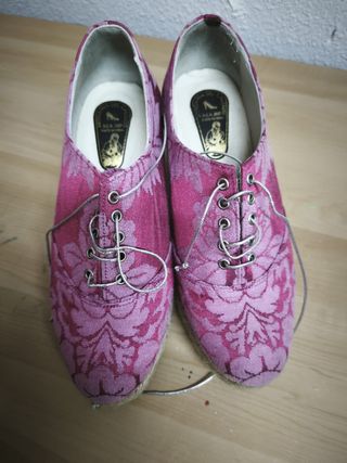 Traje Regional Huertana Morado y Blanco