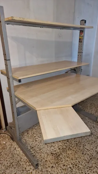 Escritorio grande de ordenador