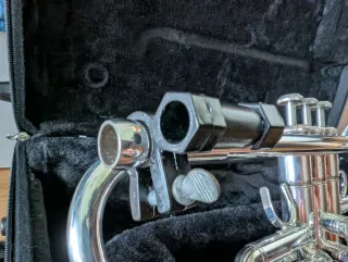 Berp / Suporte para bocal de trompete