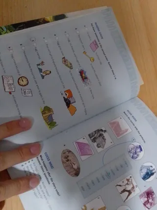 2 libros en inglés: Around the World in Eighty Day