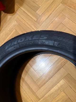 Neumático Toyo Proxes R888R 225/40ZR18 92Y XL