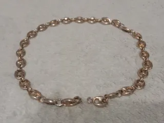 Lote de bisutería: pulseras y collares