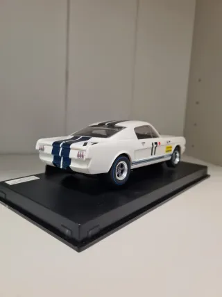 Scalextric Shelby GT350R 67 Le Mans
